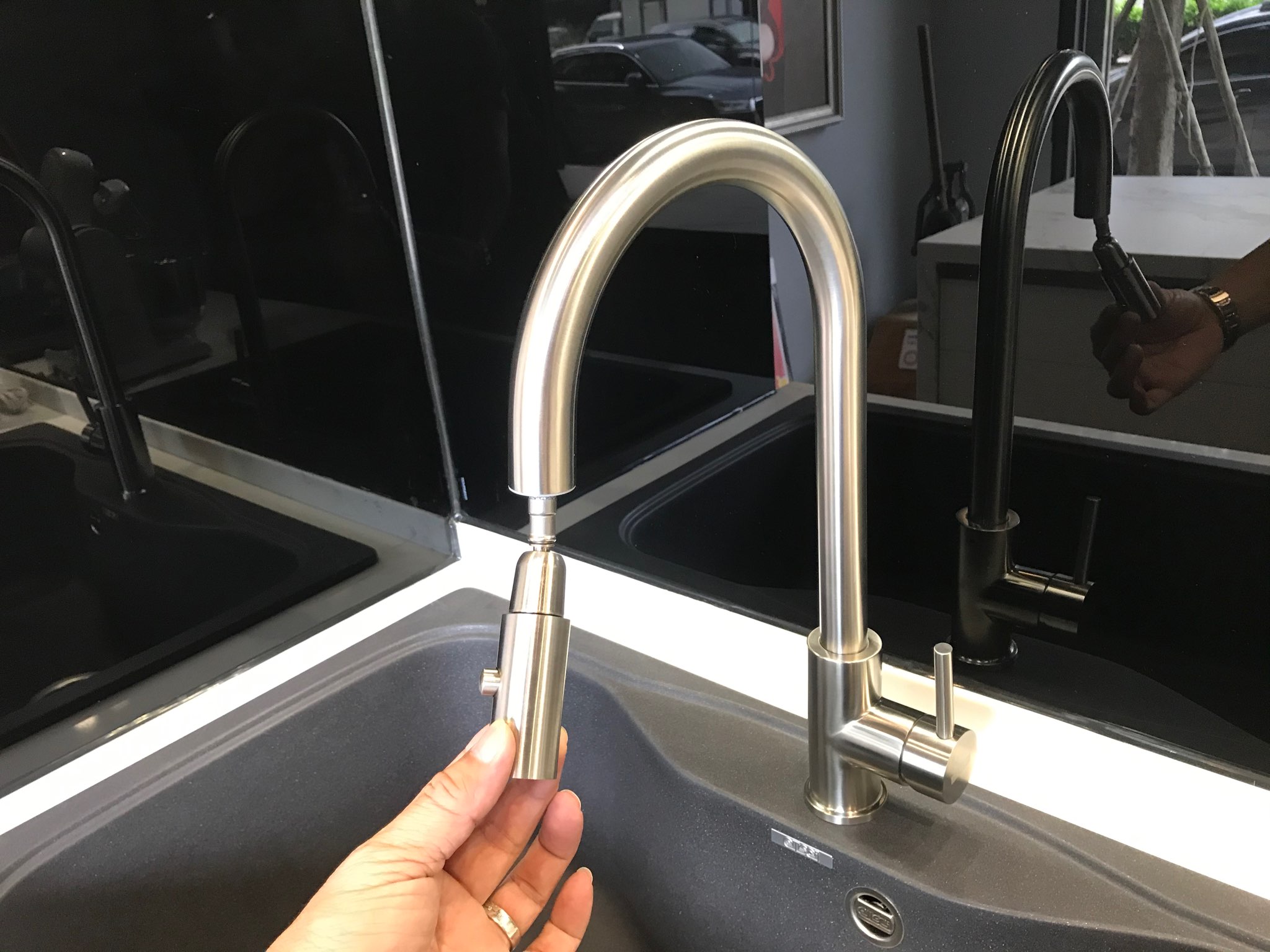 【2025廚房水龍頭選購指南】專家教你7大關鍵指標，從材質、閥芯到安裝方式一次搞懂！